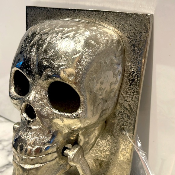 💀NWT/SILVER SKULL DOOR KNOCKER made in India. Comes with hardware. - Picture 5 of 10